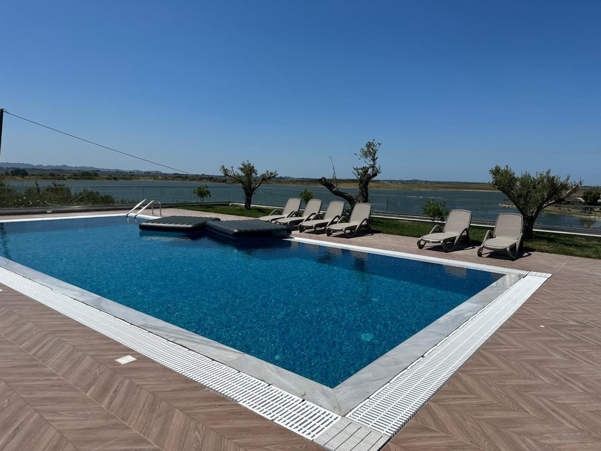 Top Villas Durres Exterior photo