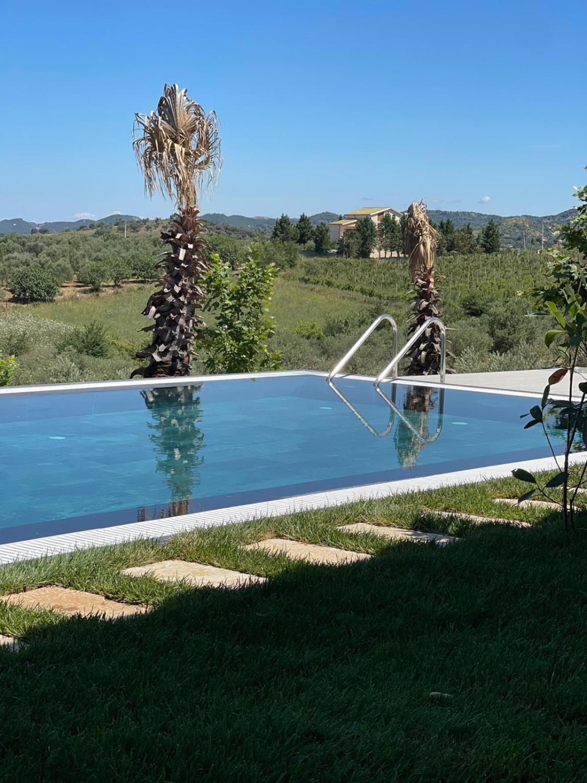 Top Villas Durres Exterior photo